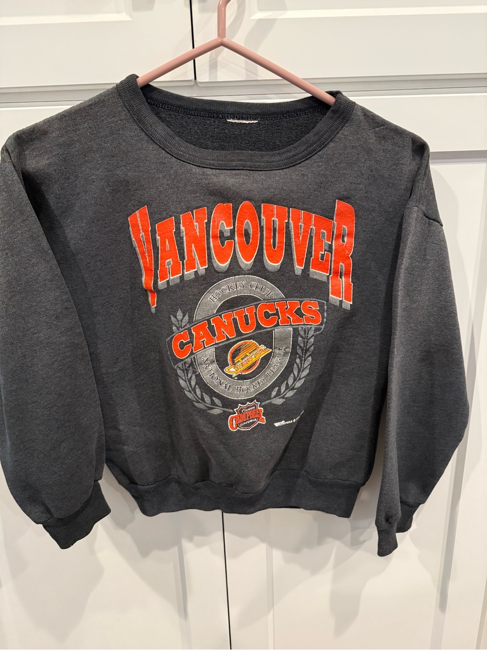 Vintage kids Vancouver Canucks Graphic Sweatshirt - Charcoal